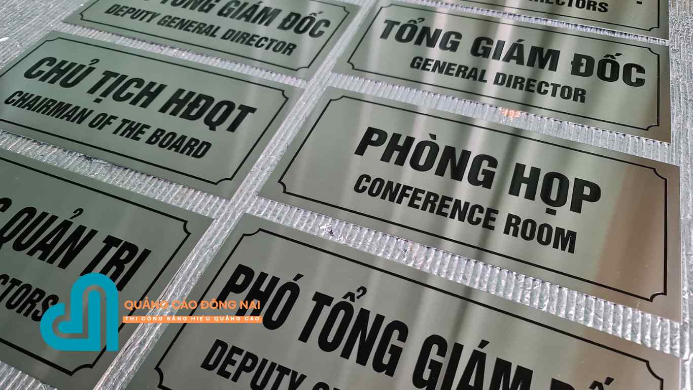 Câu hỏi thường gặp về bảng hiệu inox ăn mòn