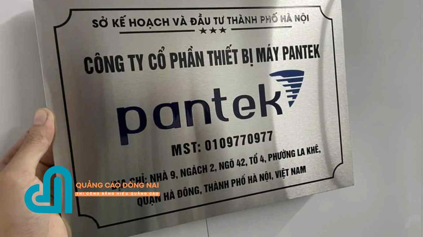 Ưu điểm của bảng hiệu inox ăn mòn